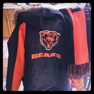 Size M Chicago Bears woman’s winter coat and scarf